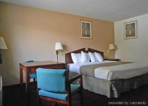 Hotel Surestay By Western Airport