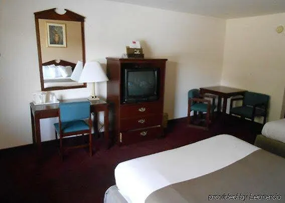 Surestay By Western Airport Hotel