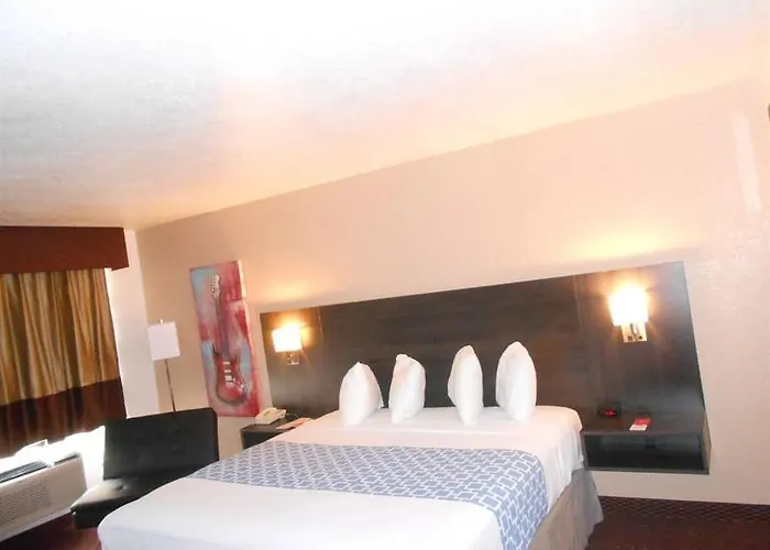 Surestay By Western Airport
